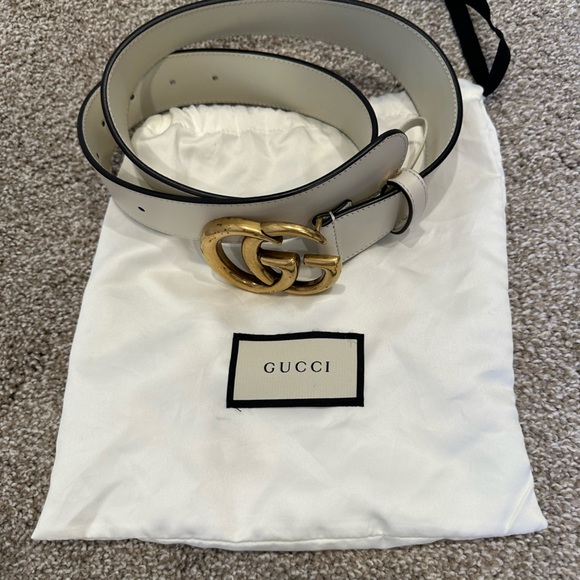 Gucci Leather Belt with Double G Buckle in White Leather - Picture 2 of 4
